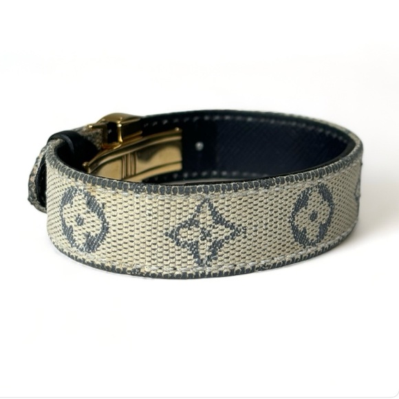 Louis Vuitton Voeux Good Luck Monogram Bracelet (Medium) - Picture 4 of 5